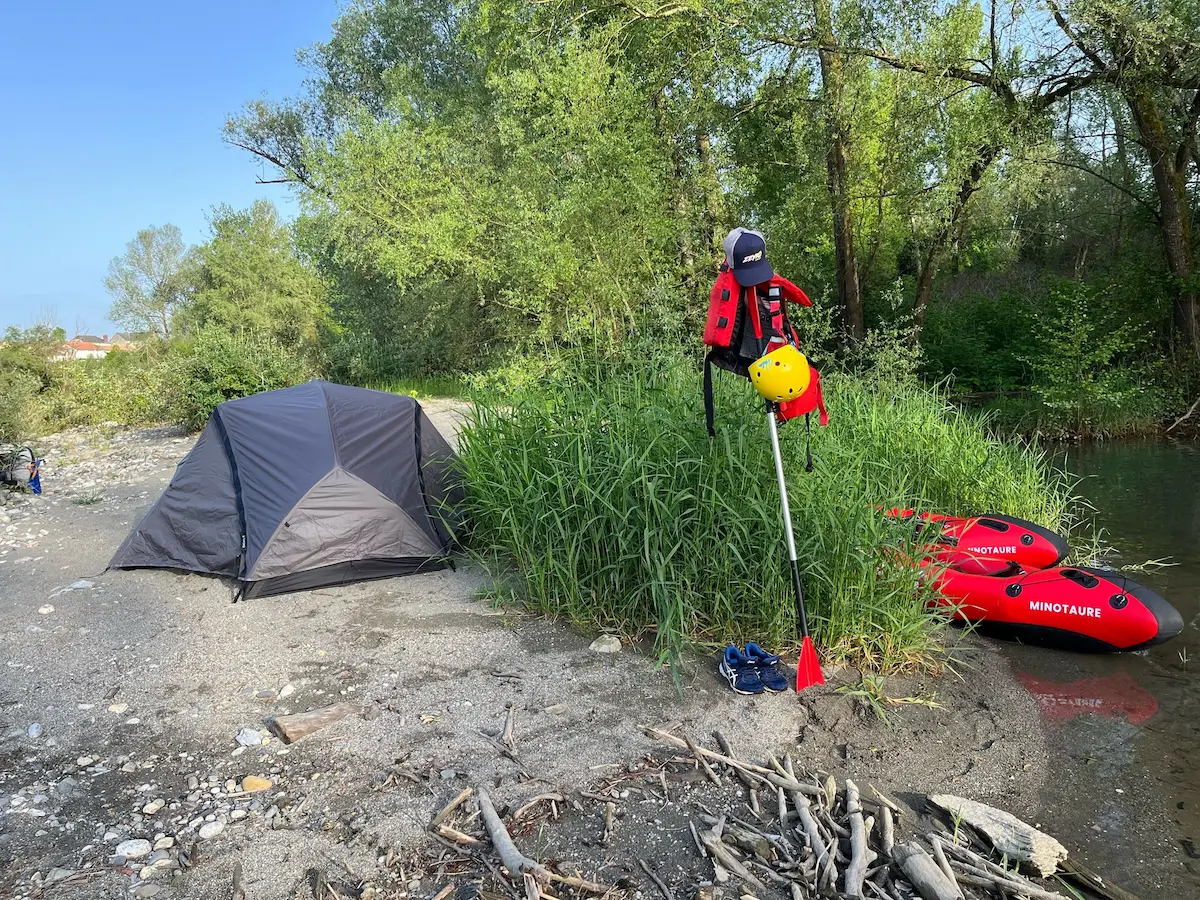 Bivouac sur la berge du gave de Pau